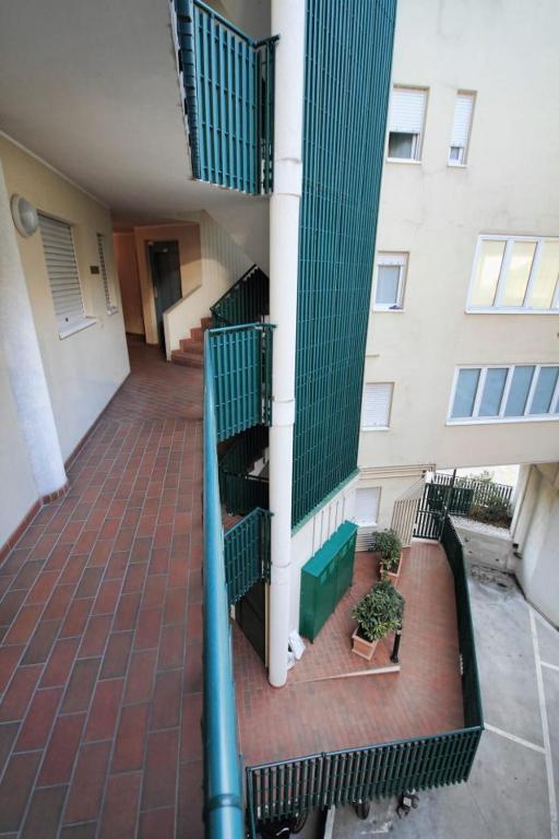 Residence Vivere Astra Trieste Bagian luar foto
