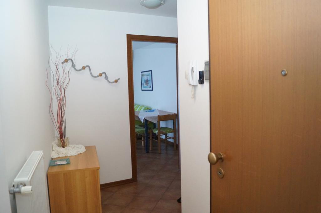 Residence Vivere Astra Trieste Bagian luar foto