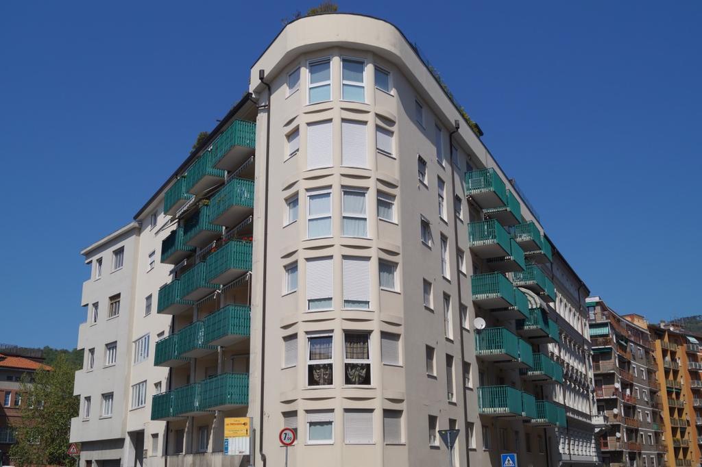 Residence Vivere Astra Trieste Bagian luar foto