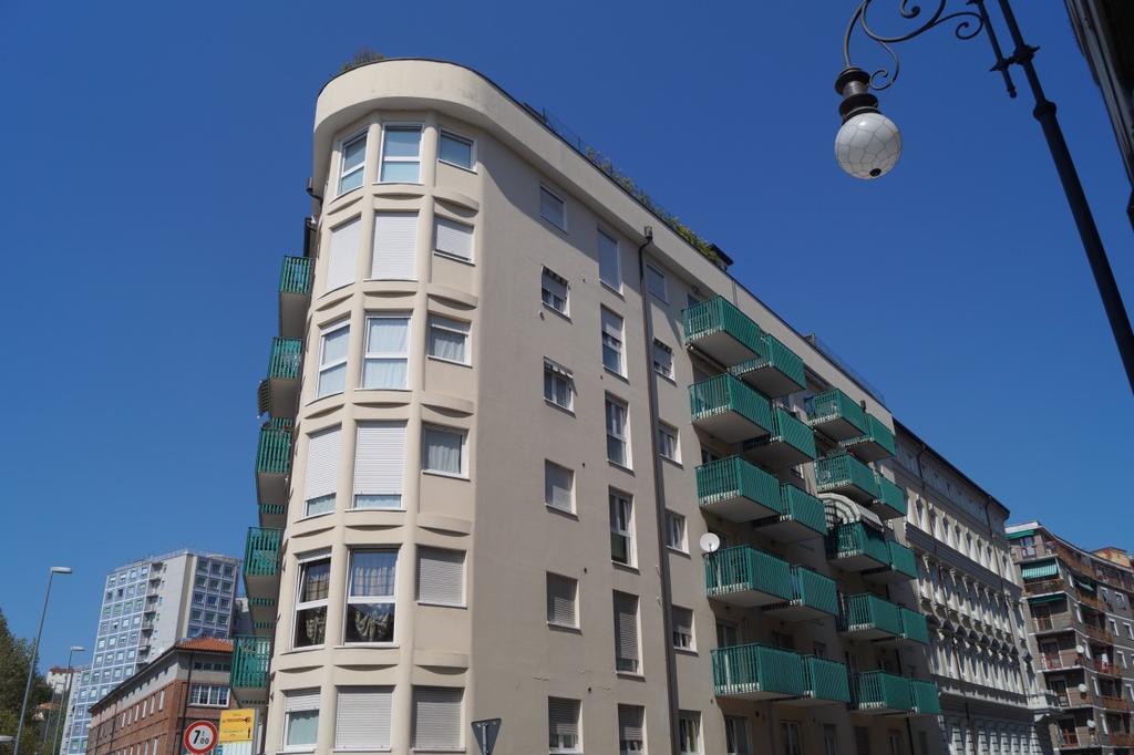 Residence Vivere Astra Trieste Bagian luar foto