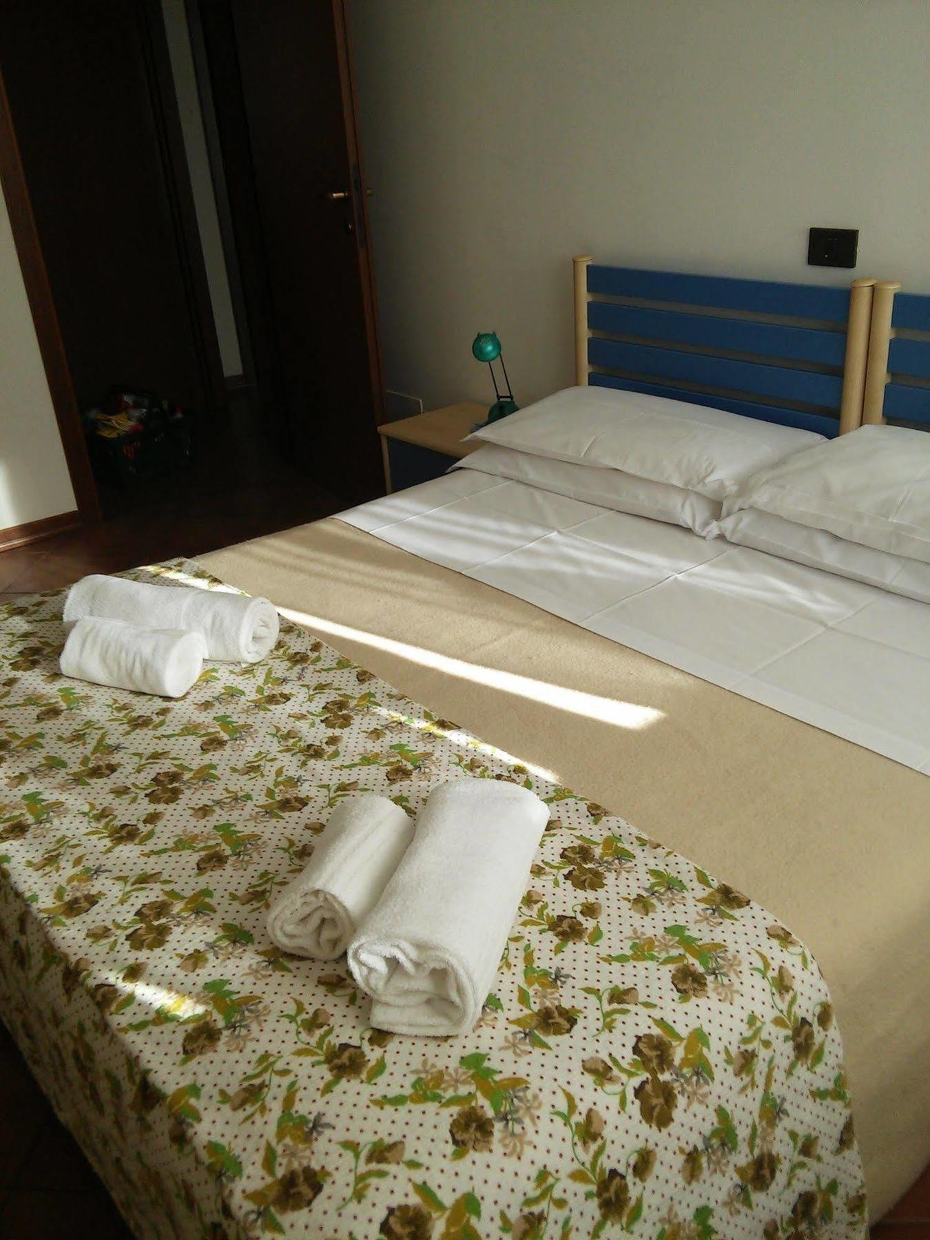 Residence Vivere Astra Trieste Bagian luar foto