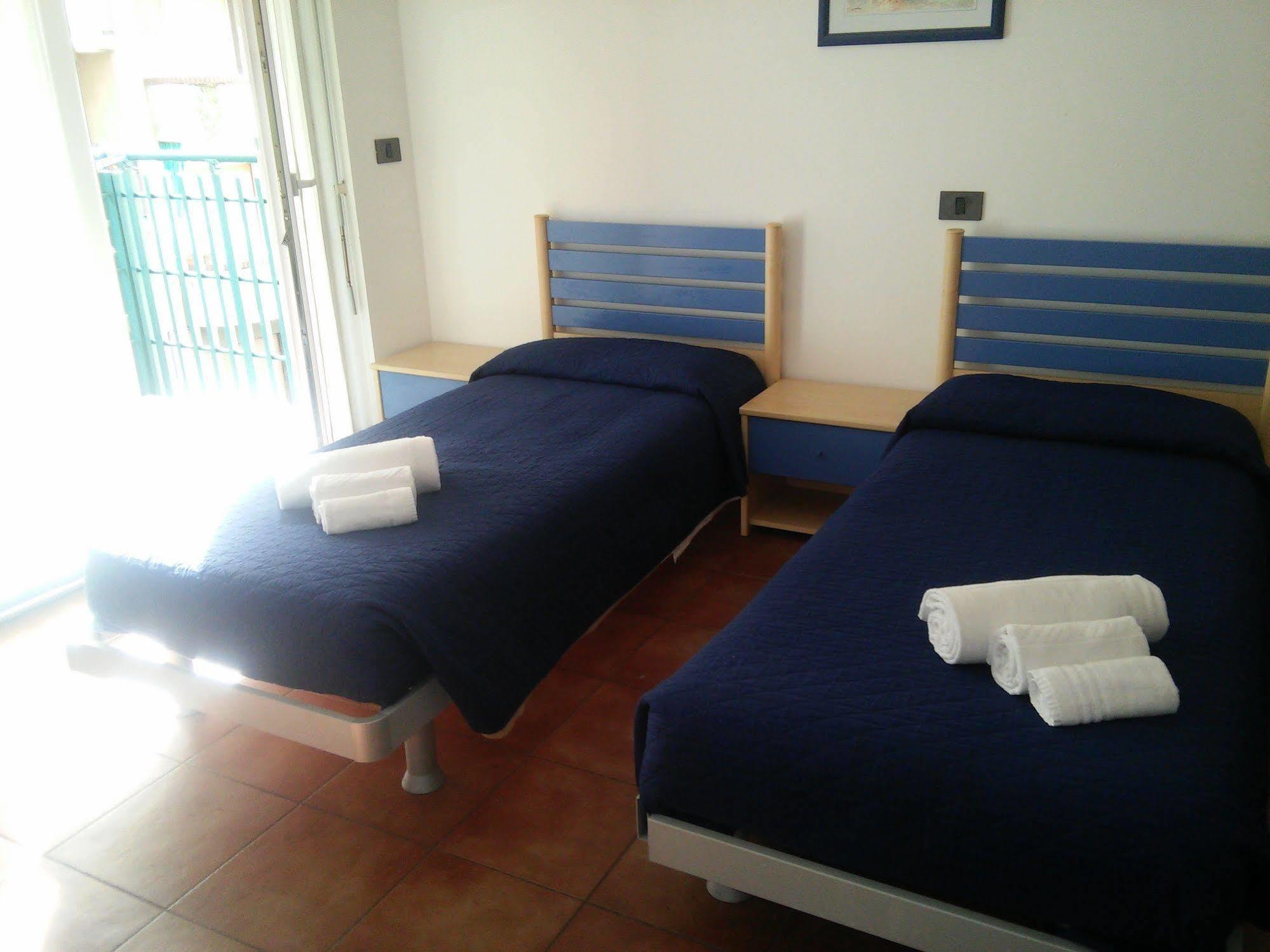Residence Vivere Astra Trieste Bagian luar foto